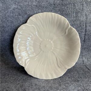 H&M HOME SMALL STONEWARE 6” PLATE - WHITE